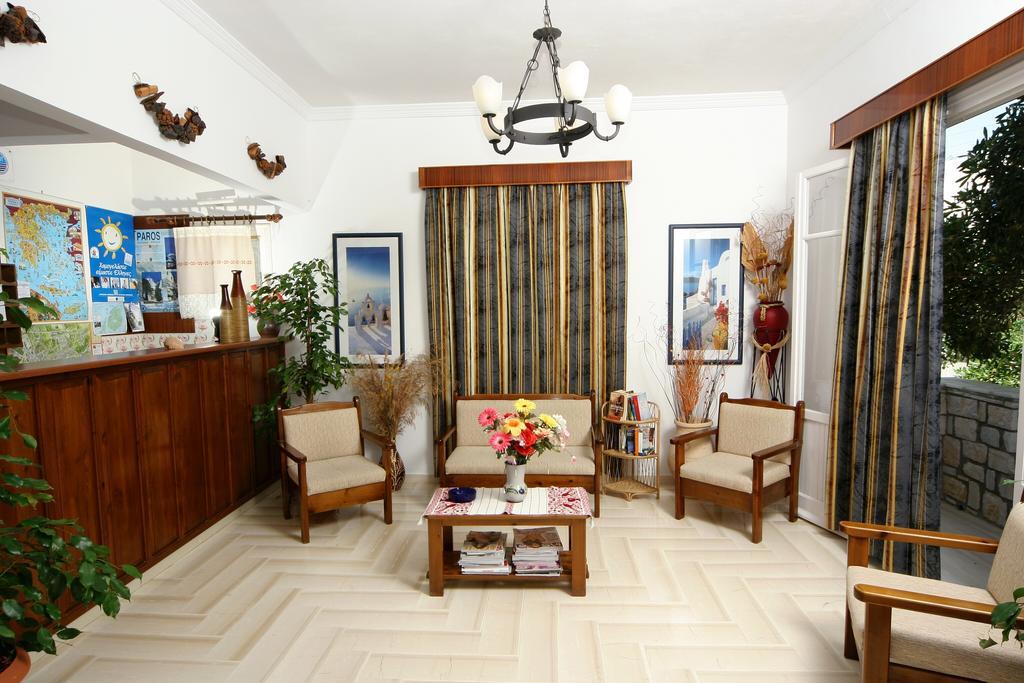 Anna Platanou Hotel Парос Екстериор снимка