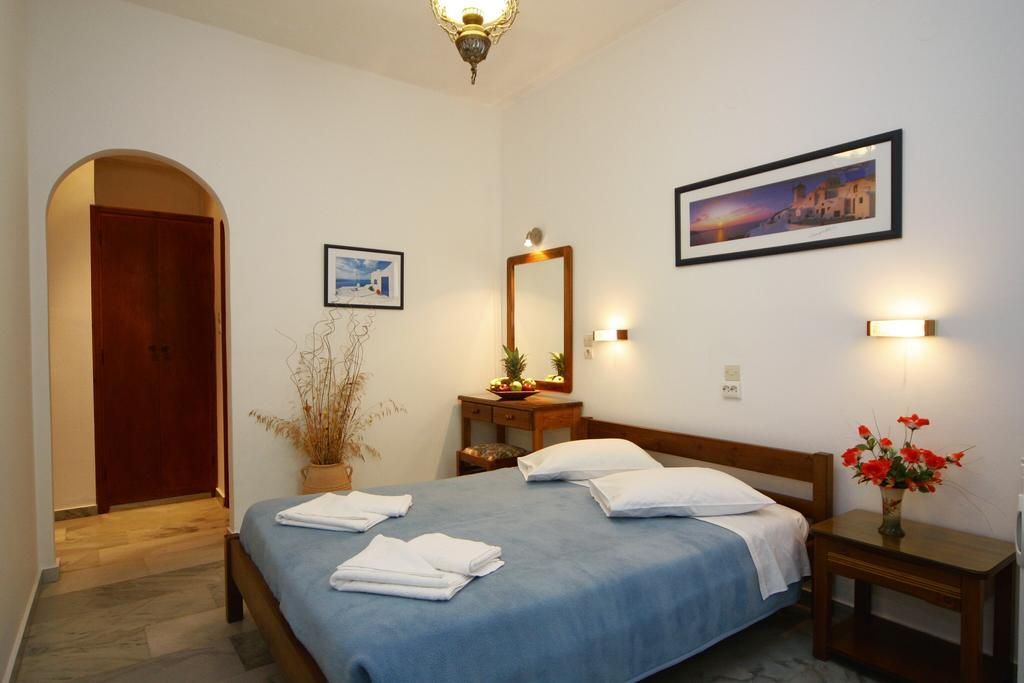 Anna Platanou Hotel Парос Екстериор снимка