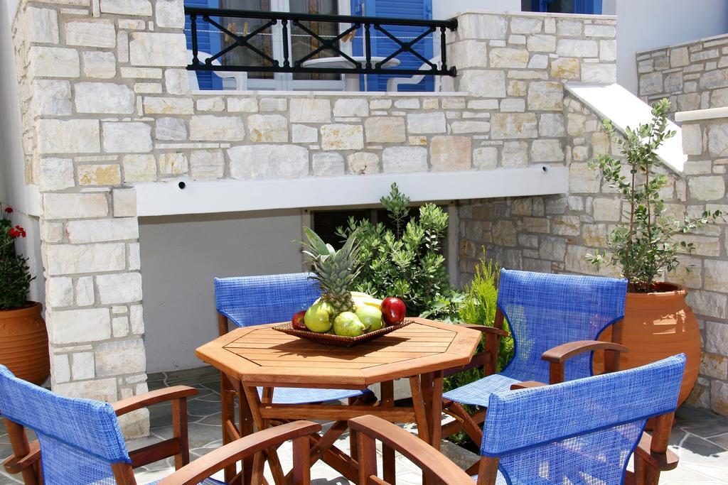 Anna Platanou Hotel Парос Екстериор снимка